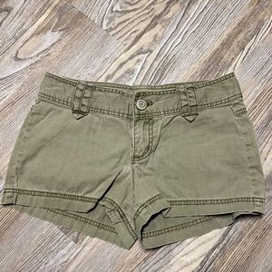 OLIVE GREEN SHORTS